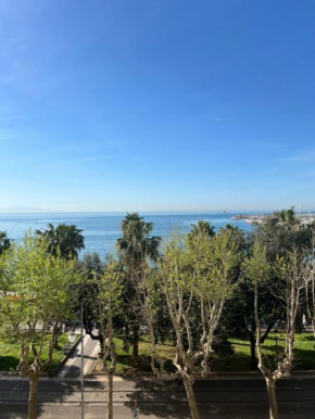 Blue Sea View Apartment